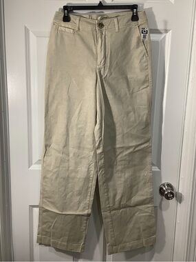 Universal Thread Light Beige Straight-Leg Chinos size 6 NWT.
